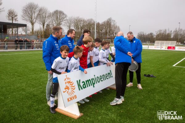 Jo11-1 Kampioen-6925