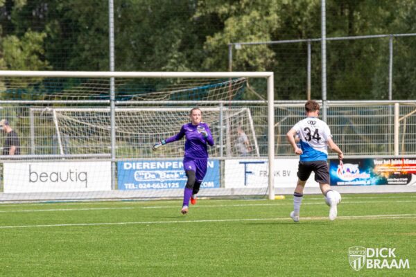 JO15-1 Kampioen-7774