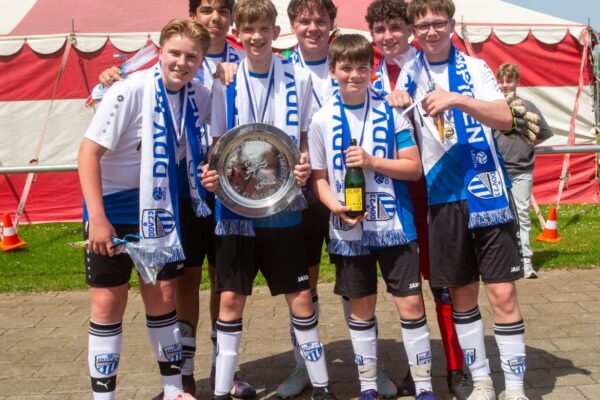JO15-1 Kampioen-7996